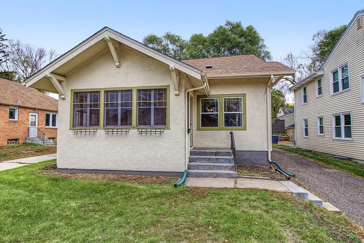 4721 France AVE S, Minneapolis, MN 55410