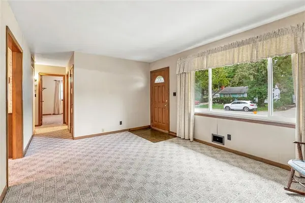 6920 W 72nd TER, Overland Park, KS 66204