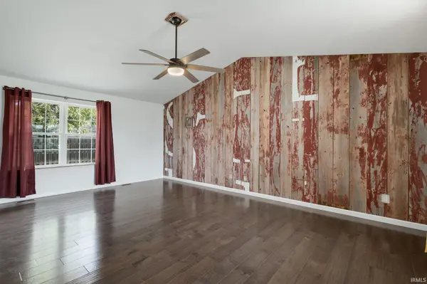 5525 Bay Char CT, Osceola, IN 46561
