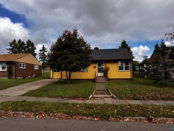 825 12th Ave, Two Harbors, MN 55616