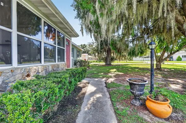 1610 PARK DR, Leesburg, FL 34748