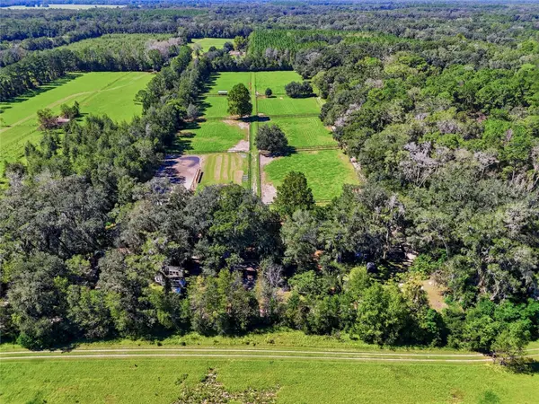5916 NW 158TH ST, Alachua, FL 32615