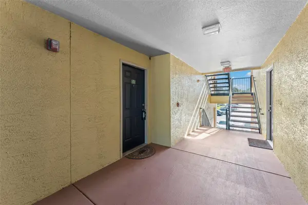1949 SUMMER CLUB DR #211, Oviedo, FL 32765