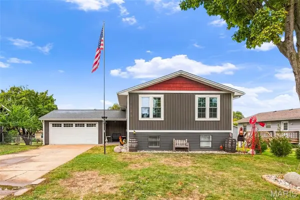 113 El Perro DR, St Peters, MO 63376