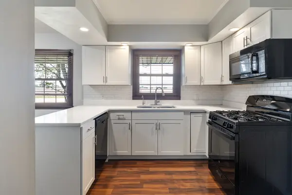 809 Towanda Barnes RD, Towanda, IL 61776