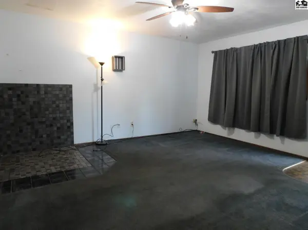 6 S Elm St, South Hutchinson, KS 67505