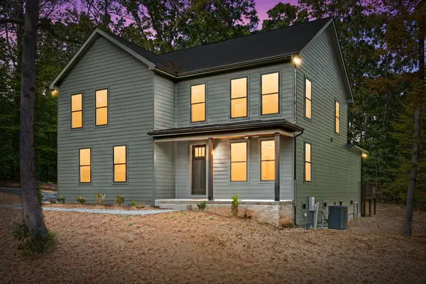 10005 Forest Lane, Bon Aqua, TN 37025