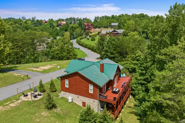 1436 Nicoha Blvd, Sevierville, TN 37876