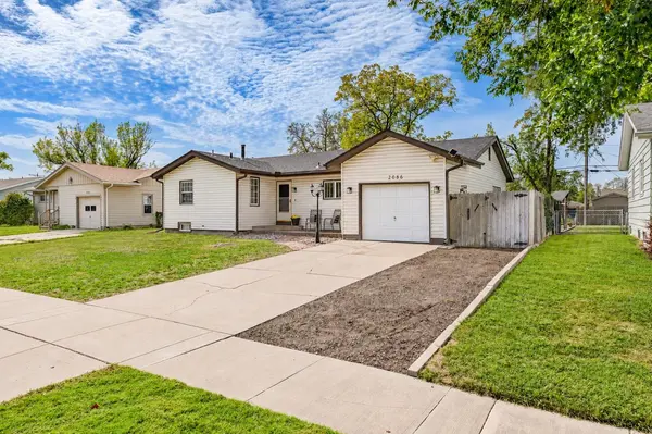2086 Edward St, Salina, KS 67401