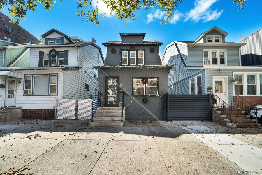 4014 79th ST, Elmhurst, NY 11373