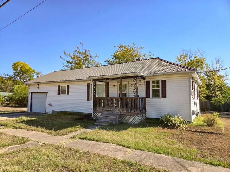 734 Cedar Avenue, Cabool, MO 65689