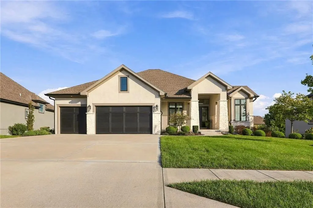 2908 NE 102nd ST, Kansas City, MO 64155