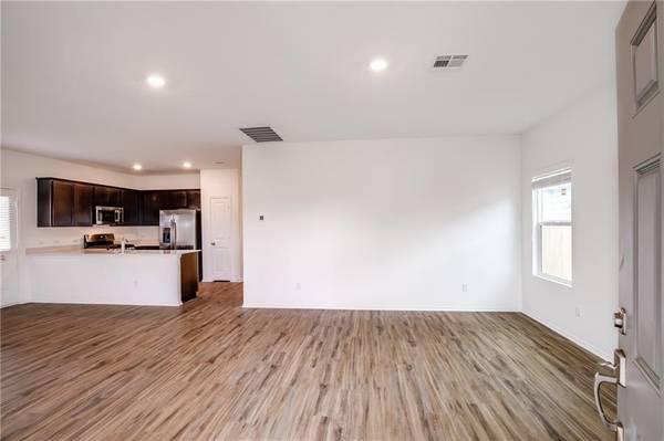 243 Geode GLN, Maxwell, TX 78656