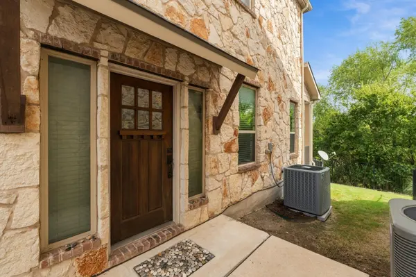 2105 Town Centre DR #13, Round Rock, TX 78664