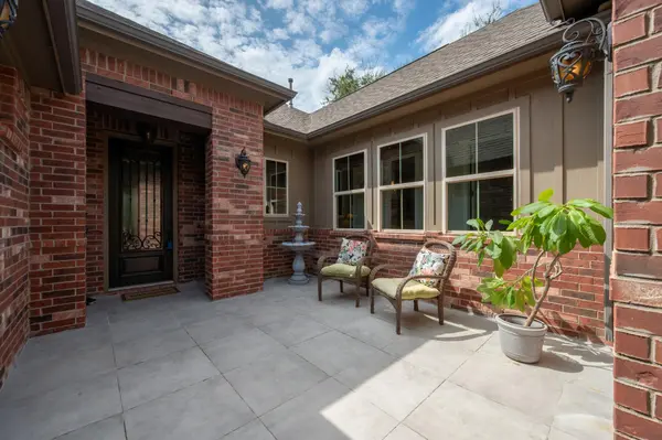 200 Lake Rim CIR, Georgetown, TX 78633