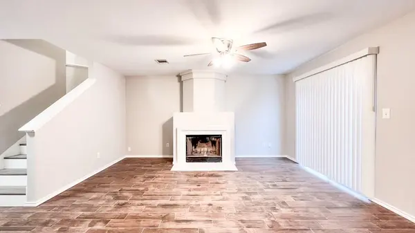 400 Catumet DR, Pflugerville, TX 78660