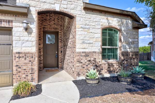 1637 Desmond ST, Leander, TX 78641
