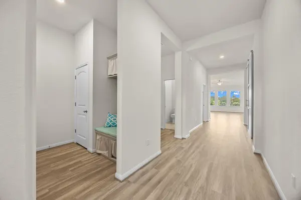 1637 Desmond ST, Leander, TX 78641