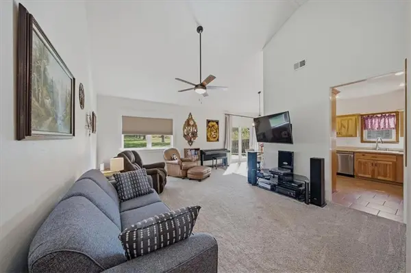 3025 N 157th ST, Basehor, KS 66007