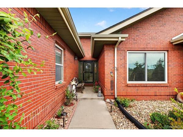 55739 E Apache, Strasburg, CO 80136