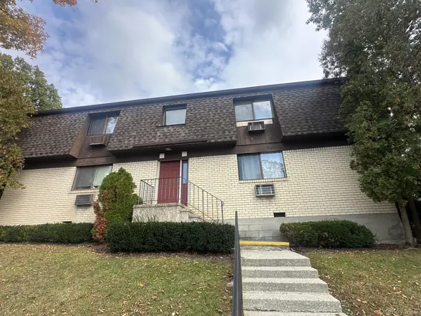 1505 Cherry Hill DR, Poughkeepsie, NY 12603