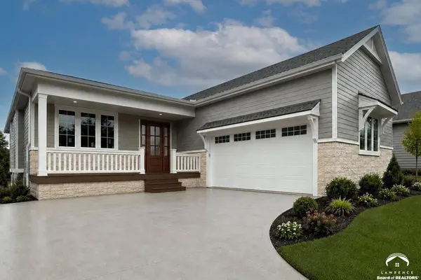 5105 Parker CT, Lawrence, KS 66049