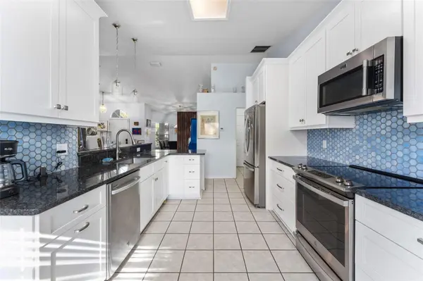 3927 NW 60TH AVE, Gainesville, FL 32653