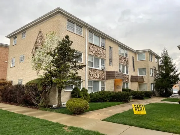 8550 W Lawrence AVE #2C, Norridge, IL 60706