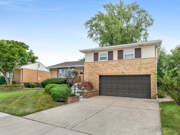 661 Winston DR, Melrose Park, IL 60160