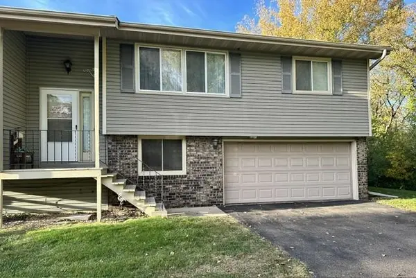 6858 Sandlewood RD, Woodbury, MN 55125