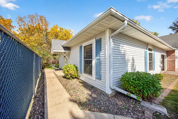 1935 Cabernet LN NW, Rochester, MN 55901