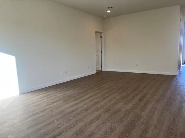 2061 Brush Creek WAY, Newcastle, OK 73065