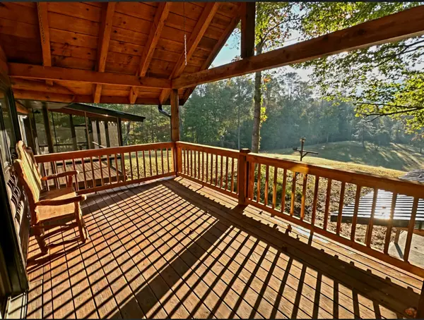 770 Old Furnace Rd, Tellico Plains, TN 37385