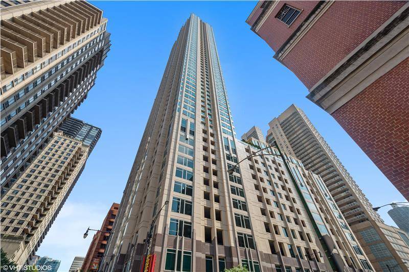 33 W Ontario ST #41ES, Chicago, IL 60654