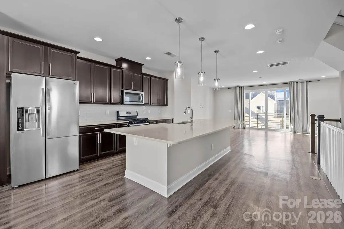 3204 Moss LN, Charlotte, NC 28206