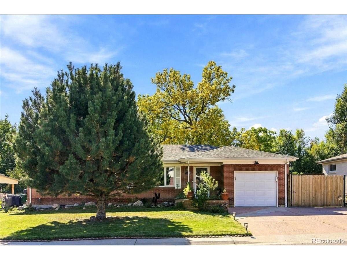 3150 W Layton, Englewood, CO 80110
