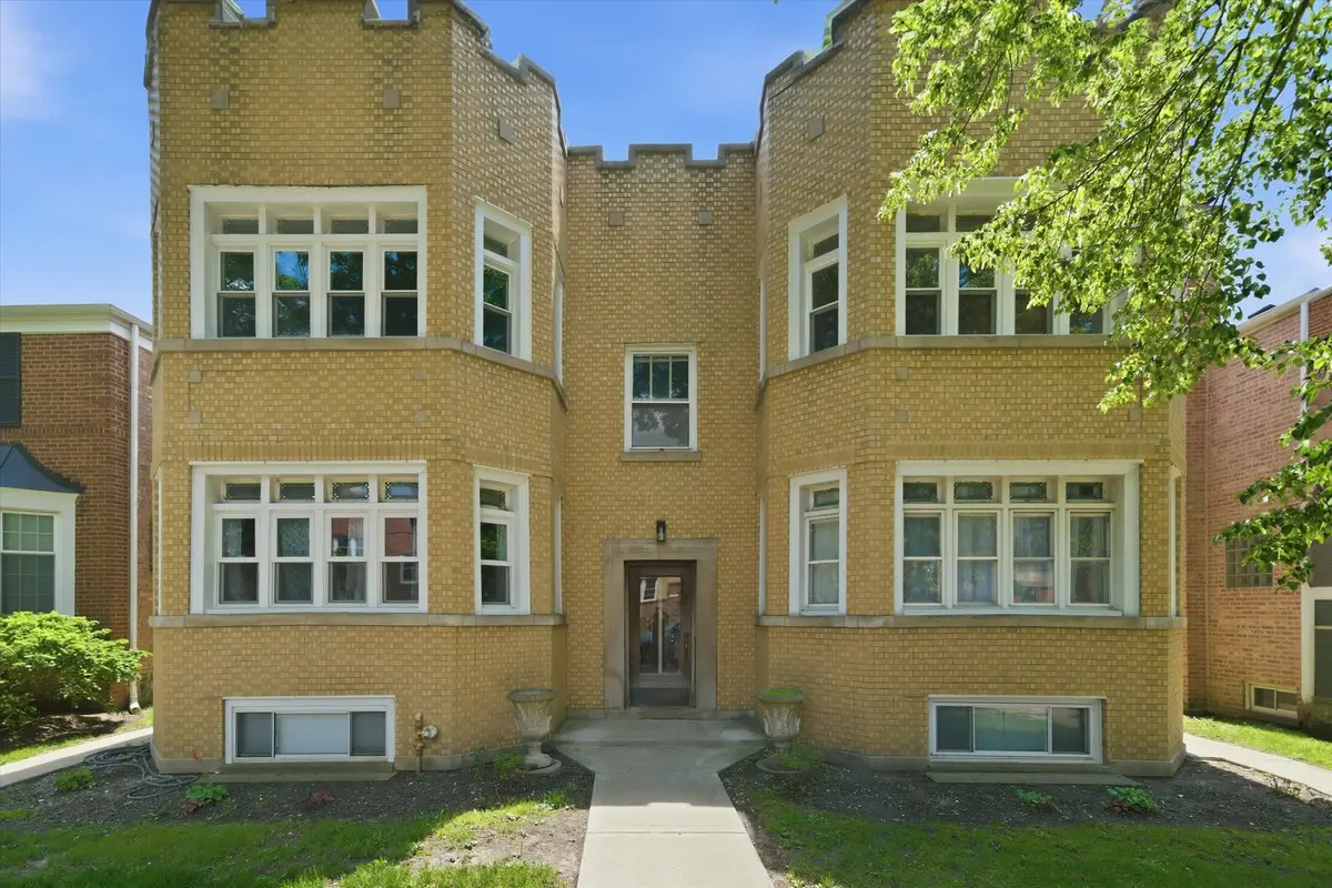 2737 W Lunt AVE #G, Chicago, IL 60645