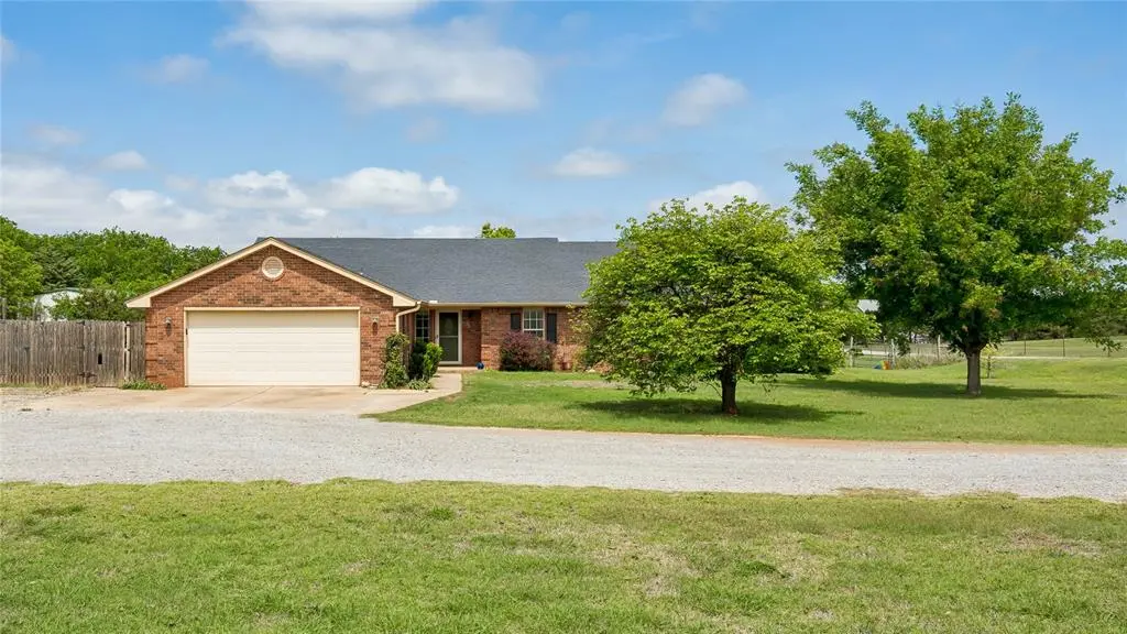 881 Moffat Road NW, Piedmont, OK 73078