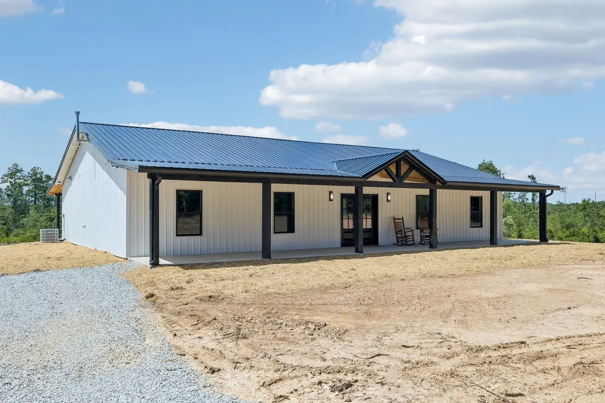 1827 Linden Highway, Hohenwald, TN 38462