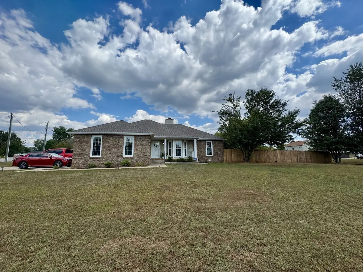 1201 Crystal Dr, Clarksville, TN 37042