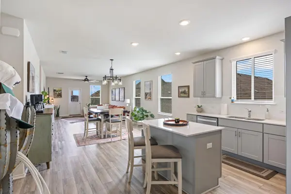 462 Tree Nut LOOP, Buda, TX 78610
