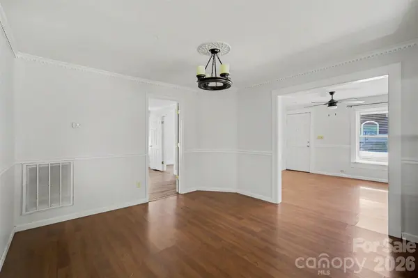 60 Winecoff AVE NW, Concord, NC 28025