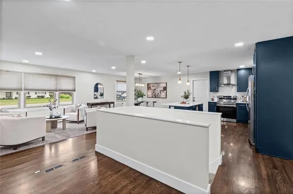 3921 W 97th ST, Overland Park, KS 66207
