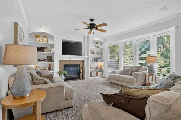 4425 Silverheel ST, Shawnee, KS 66226