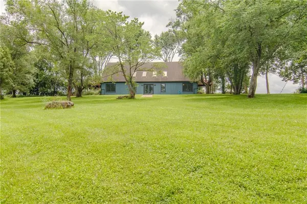 6301 E 285th ST, Freeman, MO 64746