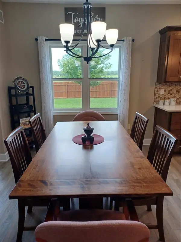 916 Cedar CT, Paola, KS 66071