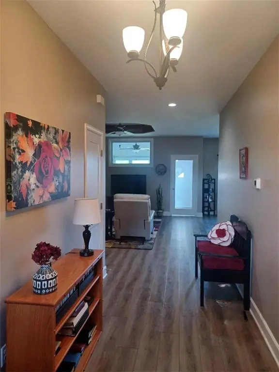916 Cedar CT, Paola, KS 66071