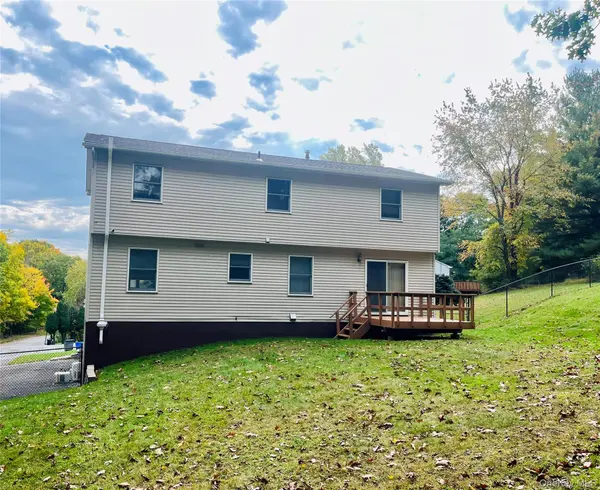 8 Fawn Ridge CT, Harriman, NY 10926