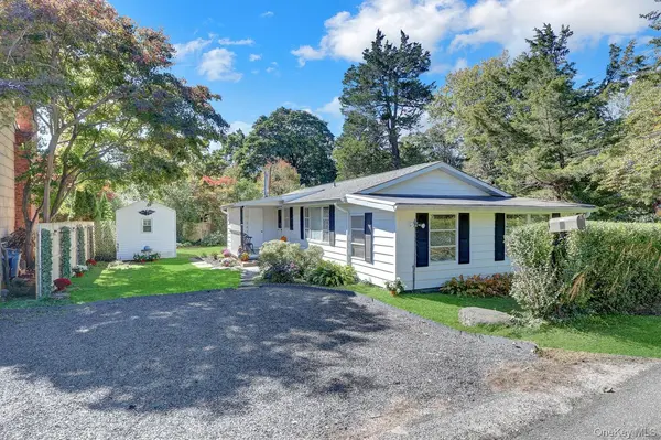 Address not disclosed, Huntington, NY 11743