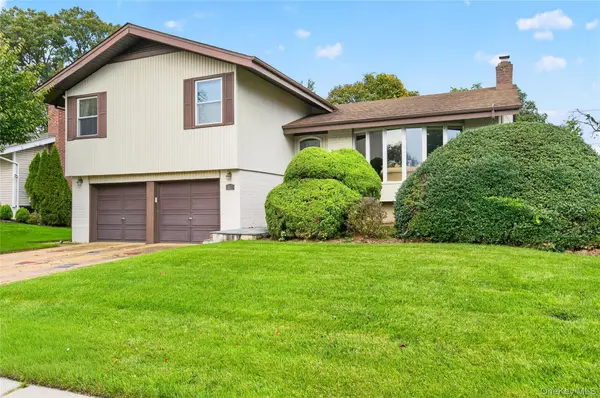 167 Maytime DR, Jericho, NY 11753